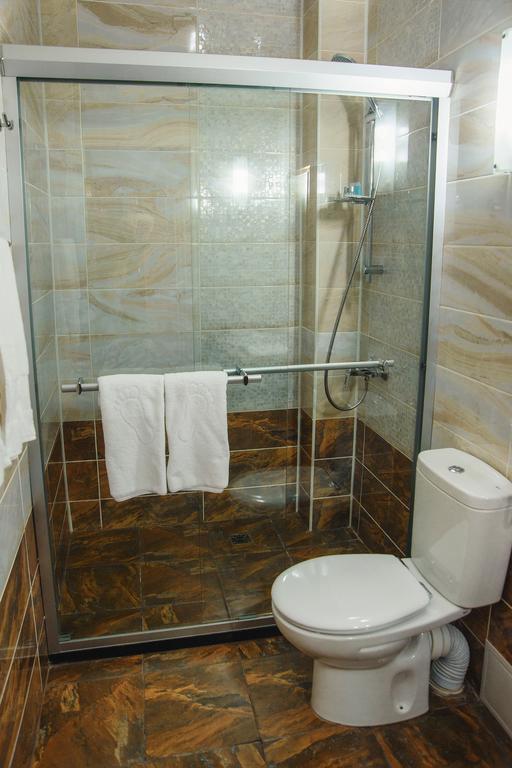 Promenade Park Hotel Shymkent Room photo